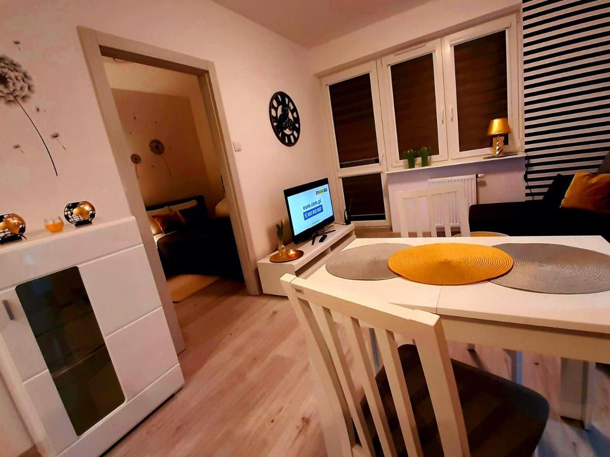 60 Apartment *